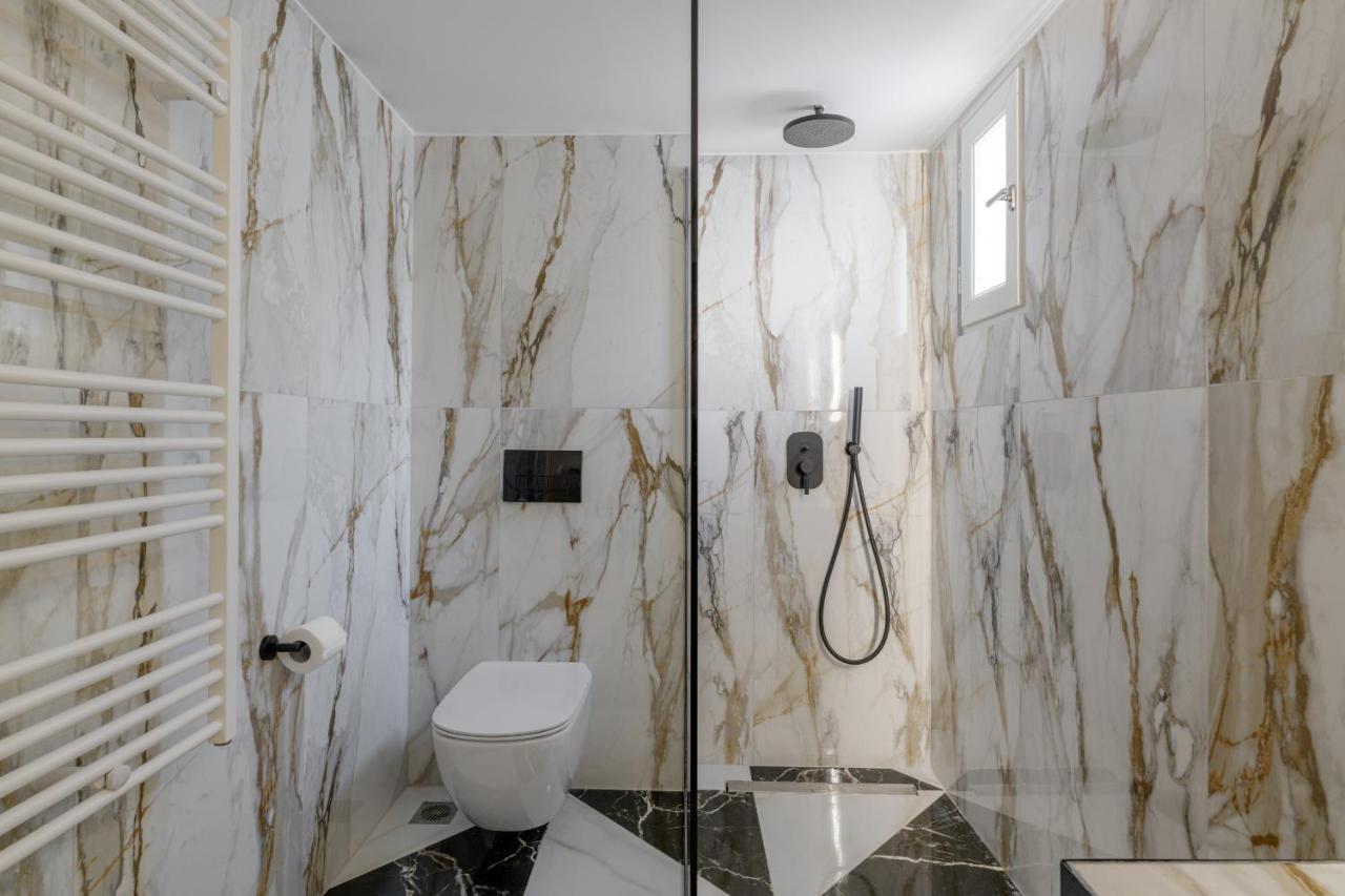 Meno Suite With Private Terrace - Jaccuzzi, Acropolis View Афіни Екстер'єр фото